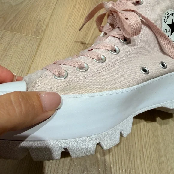 Converse Chuck Taylor All Star Lugged Platform Pink Sherpa Shoes A04448C Size 9 - Picture 11 of 11